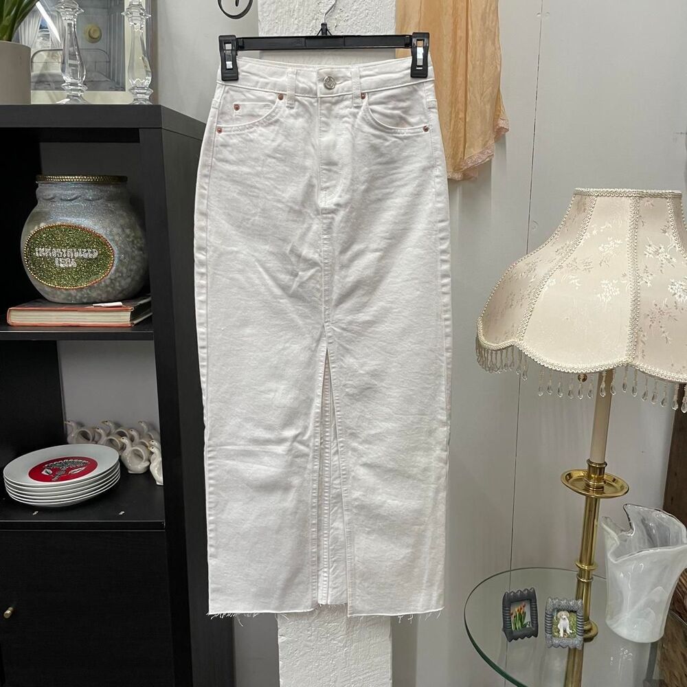 Stradivarius Women's White Skirt